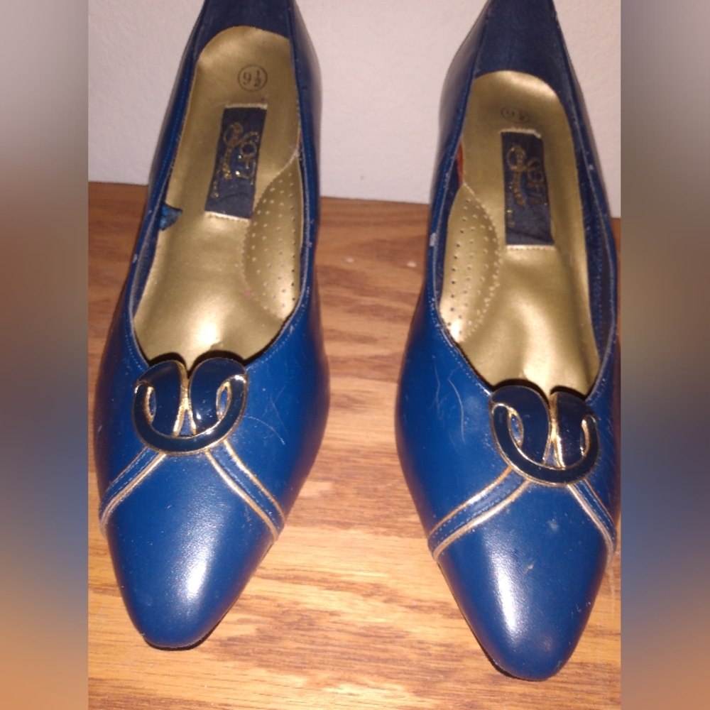 Woman's Vintage Shoes Lot.